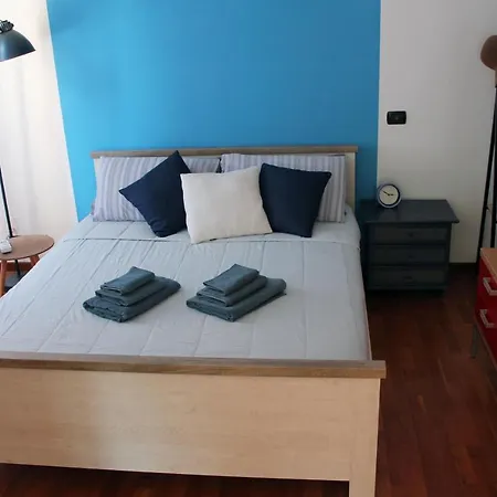Casa Lago Di Garda גארדה