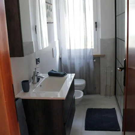 Casa Lago Di Garda גארדה